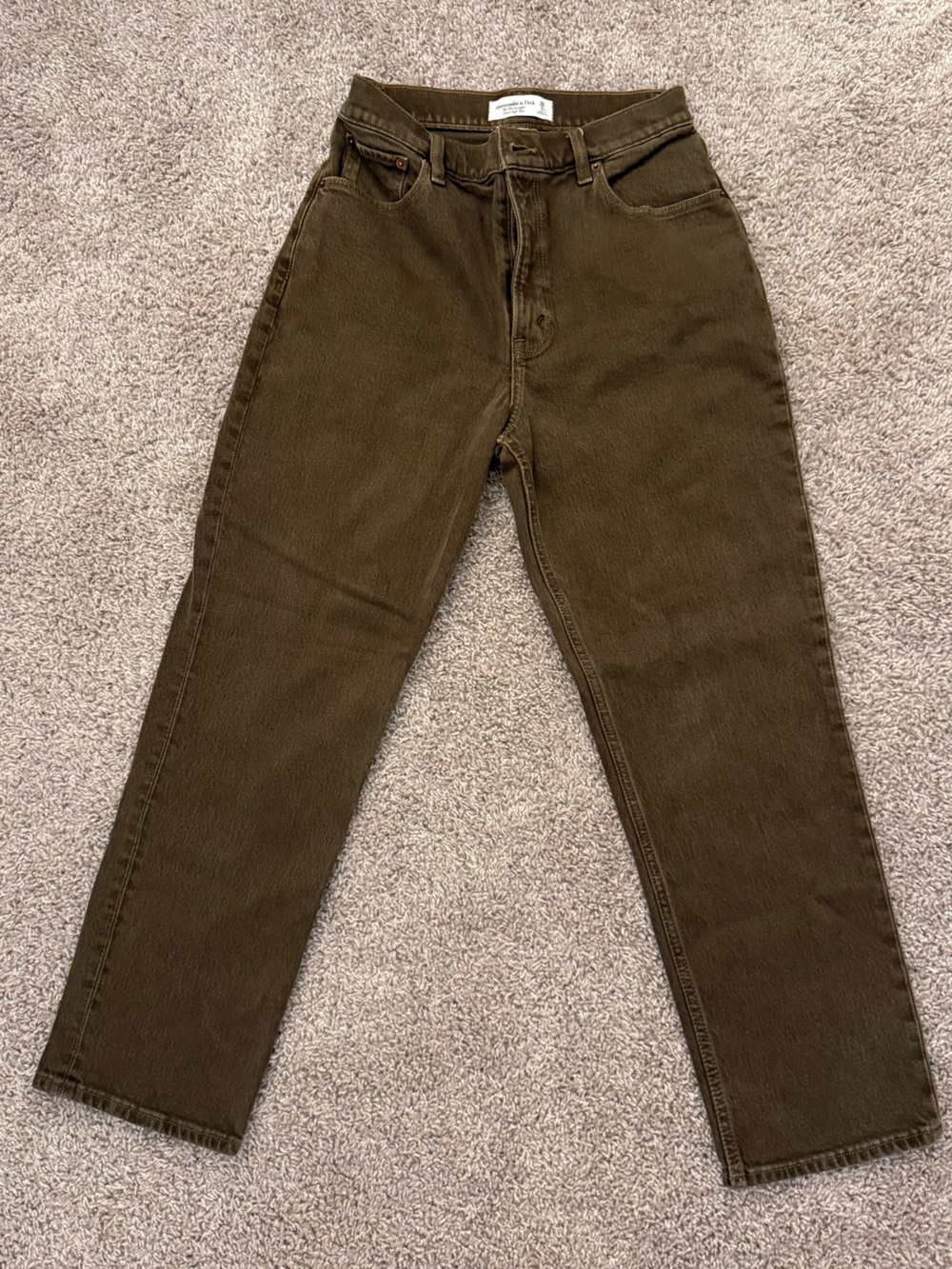 Abercrombie & Fitch 90s Straight Ultra High Rise Curve Love Jean in Brown
